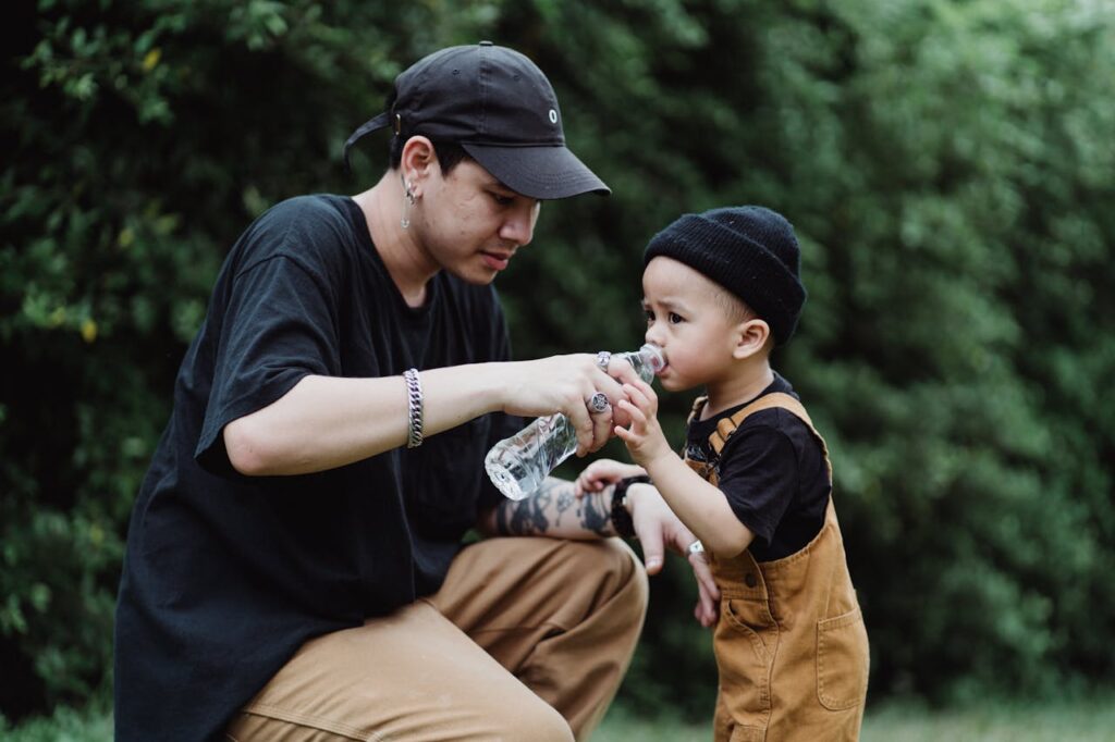 An easy Farsi phrase to start learning is "āb meekhai?" meaning, do you want water? "āb" rhymes with "Bob," "khai" rhymes with "eye." "Kh" is the gutteral "ch" sound like the end of the Scottish"loch" or German "Bach."